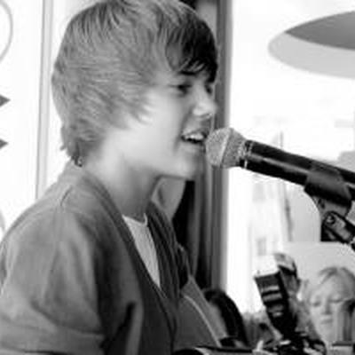 Kann Justin Bieber eigentlich singen ?