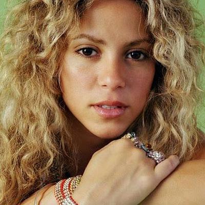 Wie findest du die neue Bob-Frisur von Shakira?