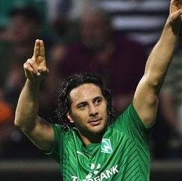 Claudio Pizarro ( bisher 12 Treffer )