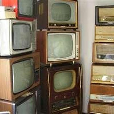 TV Gerät - Flachbild oder noch alter Röhrenfernseher?