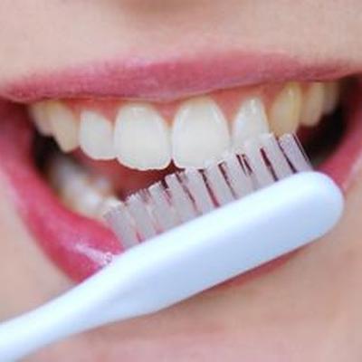 Zähne putzen - wie oft am Tag putzt ihr eure Zähne?