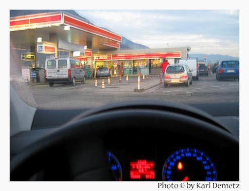 Sollten bei uns die Benzinpreise so wie in Luxemburg staatlich geregelt werden?