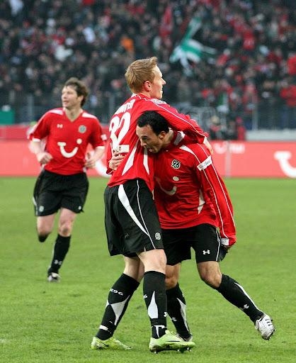 ja, die Roten gewinnen das Heimspiel am 15.03.2012