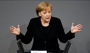 Angie Merkel trug dasselbe Kleid wie vor vier Jahren, verdient die Kanzlerin zu wenig?