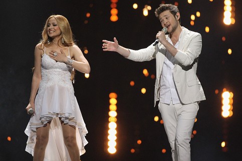 Eurovision Song Contest - In welches Team sollen Ell & Nikki - Running Scared (AZE) ?