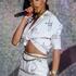 Rihanna singt "I Would Like"